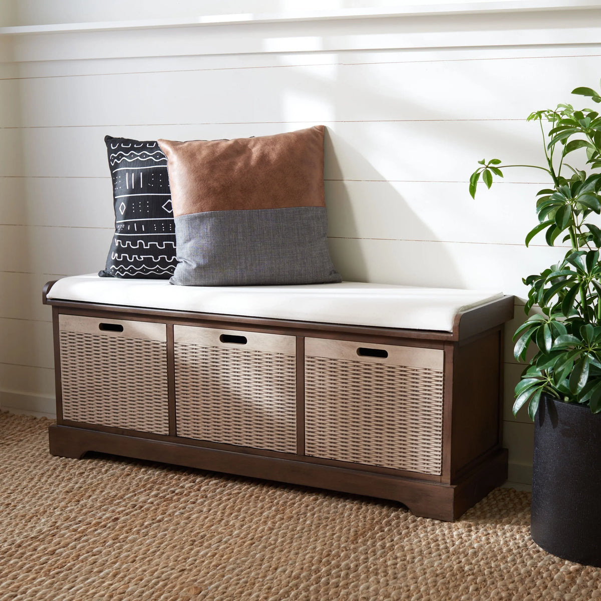 Banc de rangement SAFAVIEH Fiorello avec coussin et 3 tiroirs - 47,3 L x 15 P x 19 H - 47 L x 15 P x 19 H