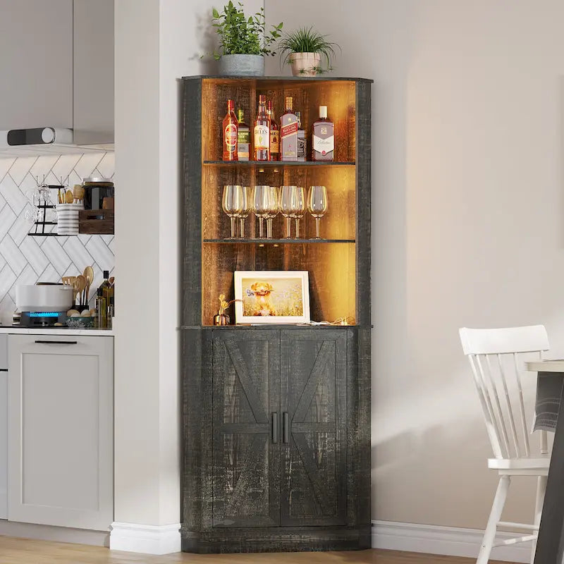 Meuble d'angle haut de rangement avec lumières LED, étagères ouvertes et porte coulissante style grange, blanc