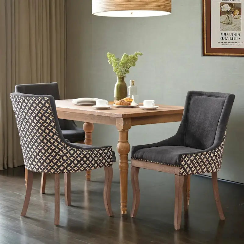 Chaise de salle à manger capitonnée à dossier haut, clous décoratifs bronze, pieds en bois massif, noire